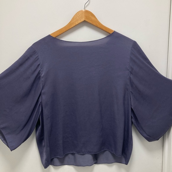 Aritzia Babaton purple puff sleeve blouse - Picture 2 of 8